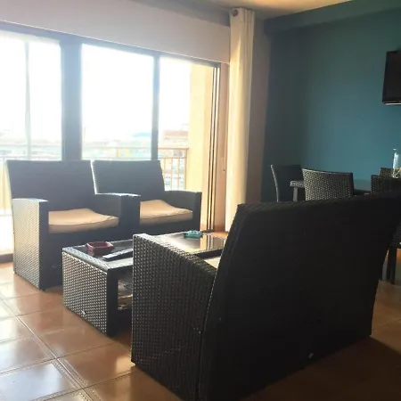 - 1 Bedroom With Sea Views - 0582